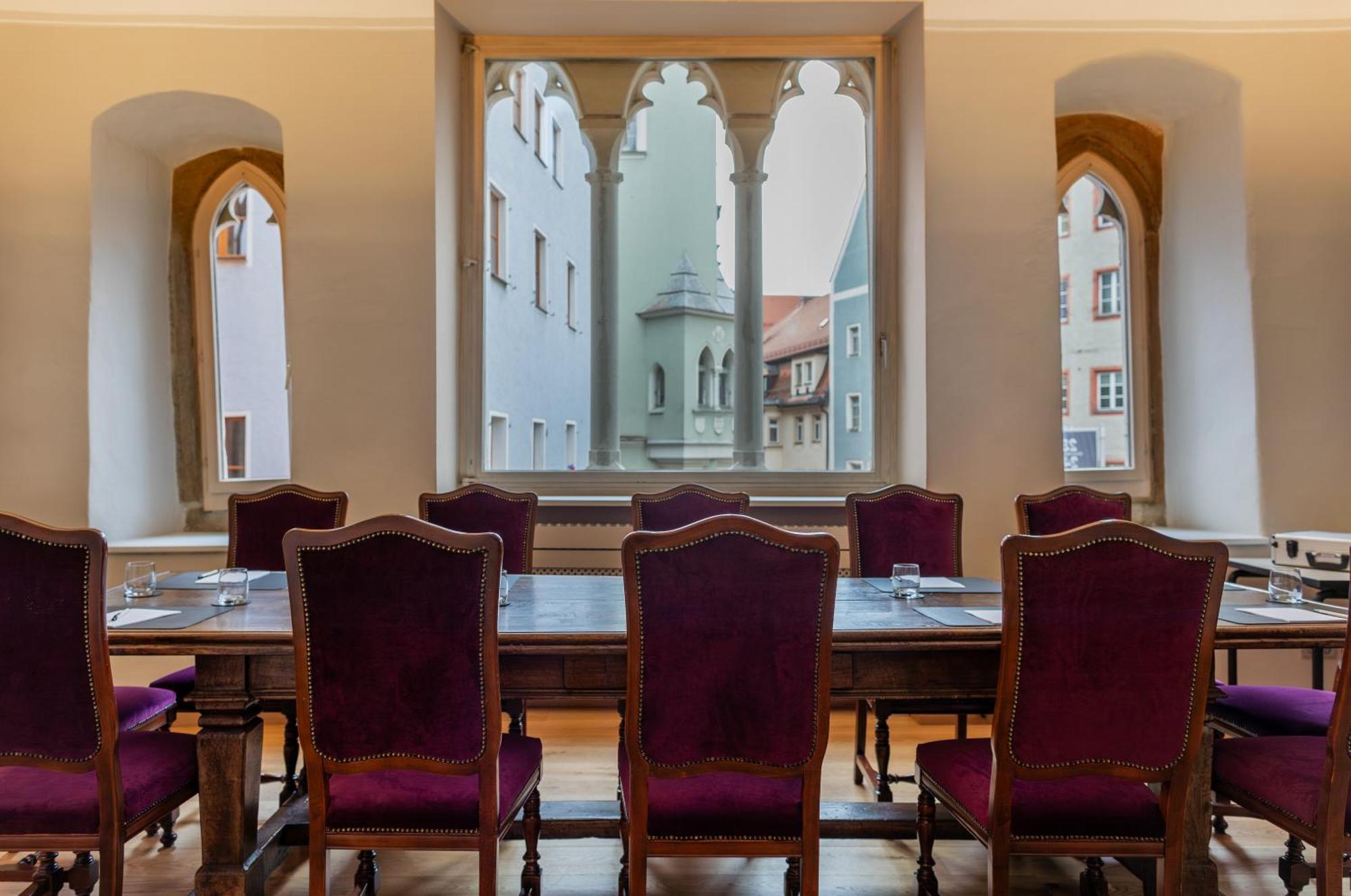 Altstadthotel Arch Hotel
