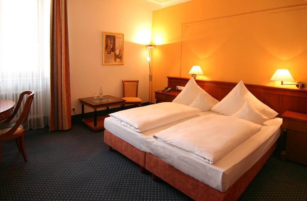 Altstadthotel Arch Hotel 4*